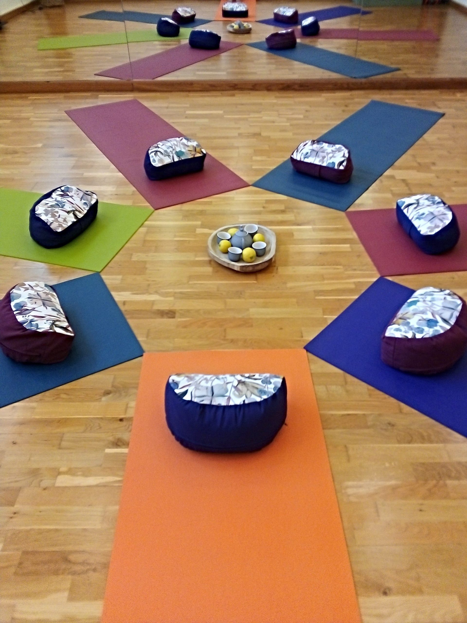 8 sala con material